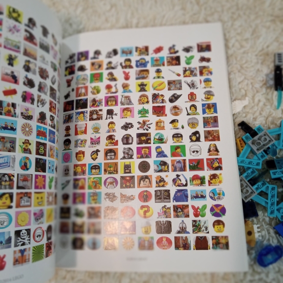 LEGO Movie Ultimate Sticker Collection - Picture 3 of 9